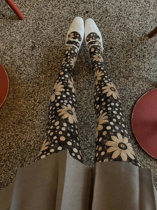 The Complete Guide to Tights: Types, Denier, Fit, Materials & Style